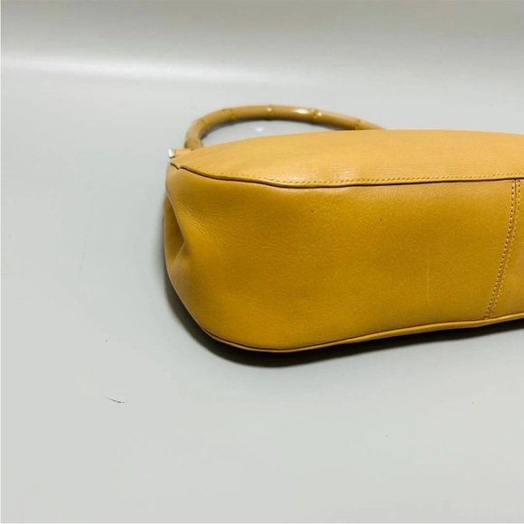 Gucci Yellow Leather Shoulder Bag - Picture 8 of 15